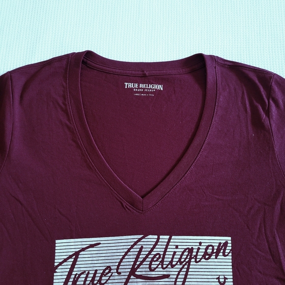 True Religion🙏 Long Sleeve Silver🤍 Foil Graphic Tee - NWT - Picture 5 of 12